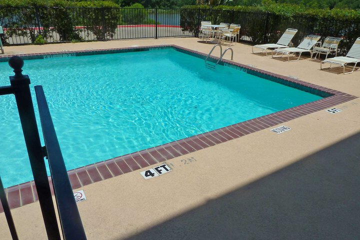 Pool 9 of 65
