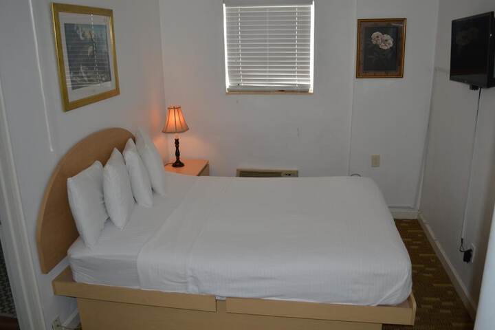 Room 33 of 55