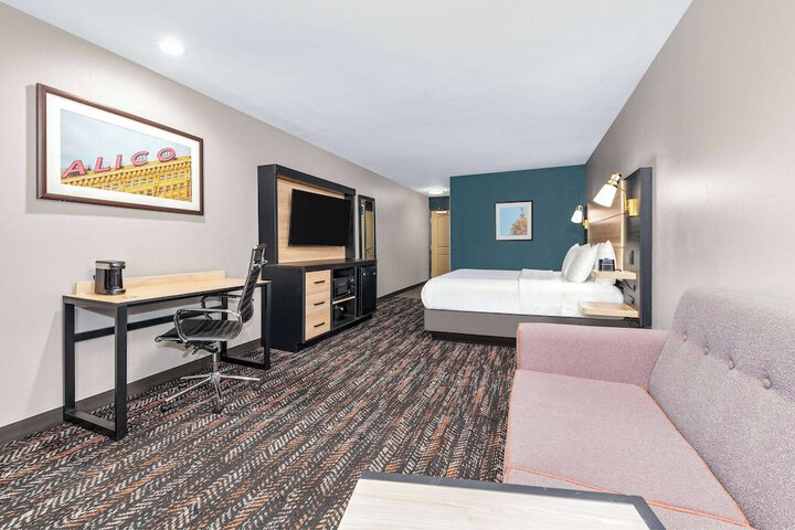 Room 45 of 72