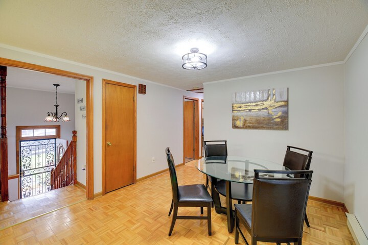 Bluefield Home w / Covered Deck - Near Parks!
