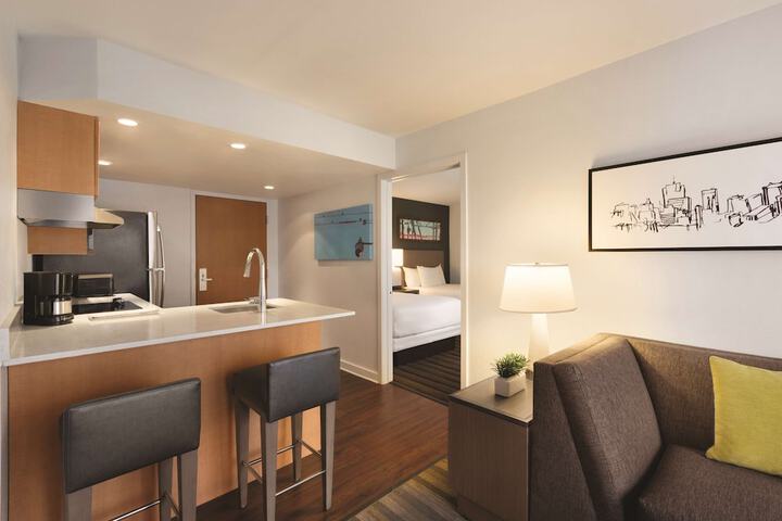 Room 19 of 34