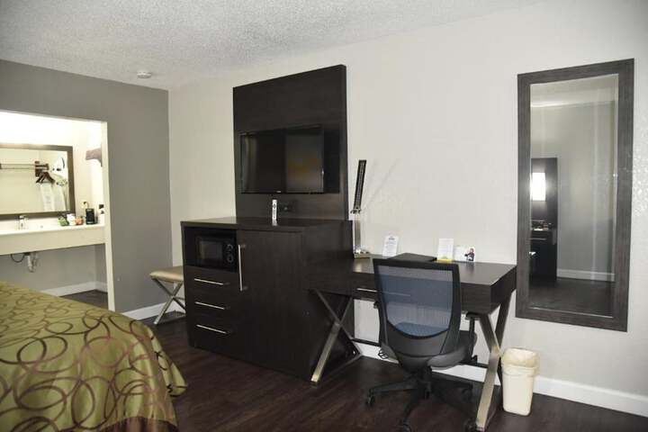 Room 15 of 17