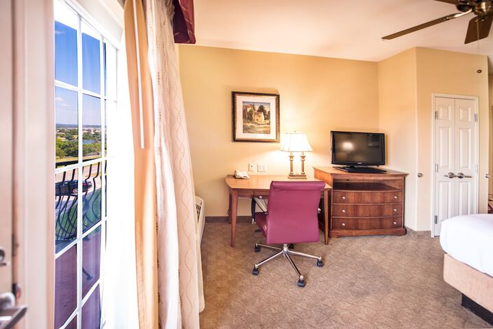 La Quinta Inn & Suites by Wyndham Marble Falls