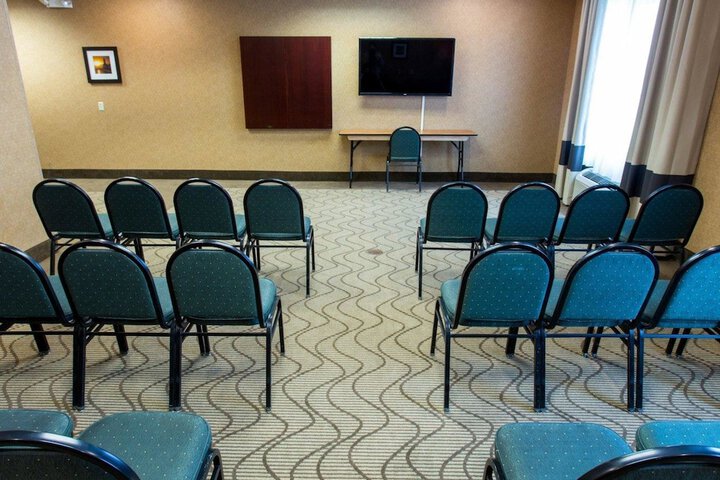 Comfort Suites Grand Rapids South