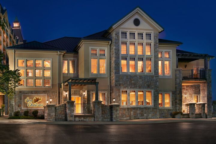 Chateau on the Lake Resort Spa and Convention Center