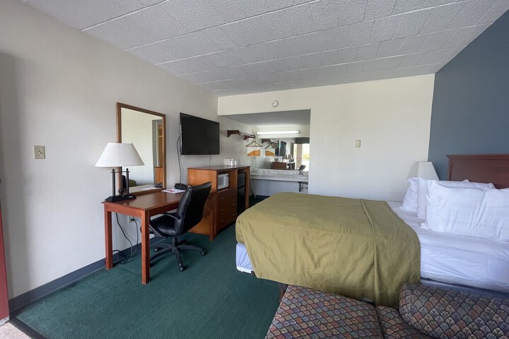 Room 9 of 22