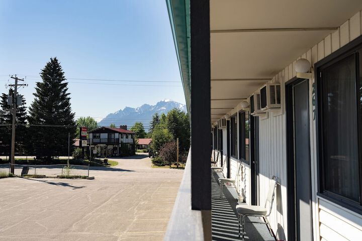 Hotel 6 of 53
