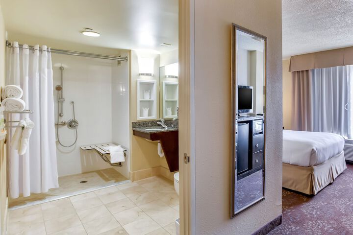 Room 21 of 36