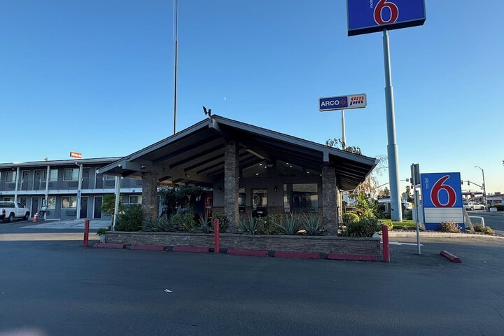 Motel 6 Willows CA