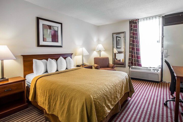 Room 21 of 36