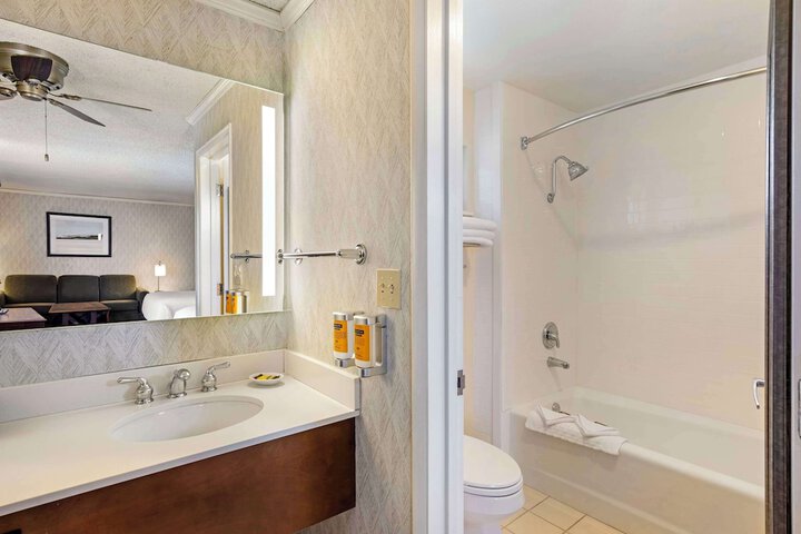 Best Western Plus Black Oak