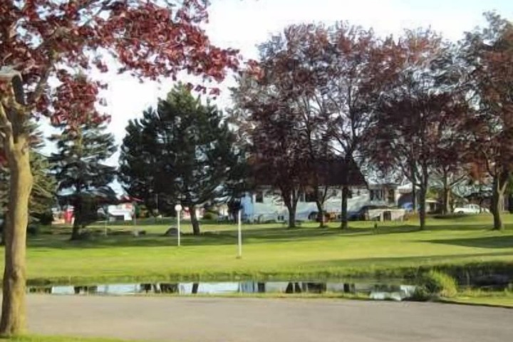 Property Grounds 14 of 15
