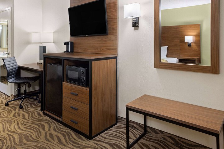 Room 29 of 52