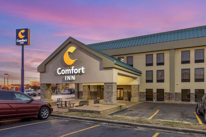 Hotel 2 of 39