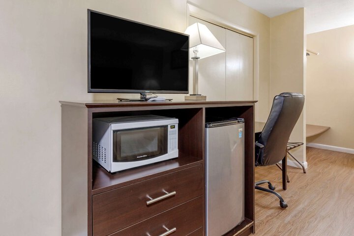 Room 17 of 45