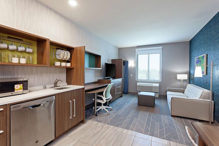 Room 16 of 38