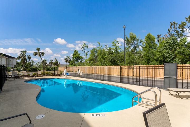 Pool 7 of 42
