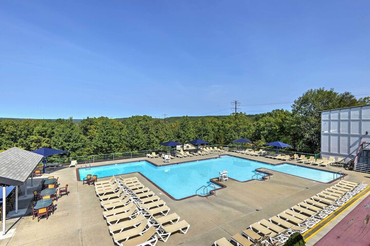 Poconos Vacation Rental w / Pool Access & Hot Tub!