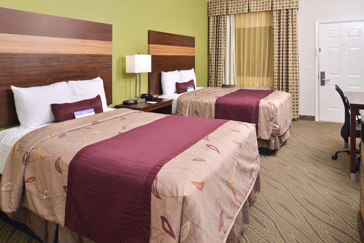 Room 12 of 16