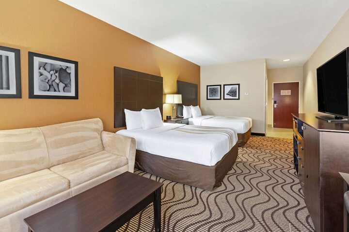 Room 22 of 46