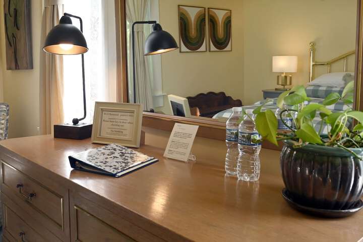 Room 45 of 76