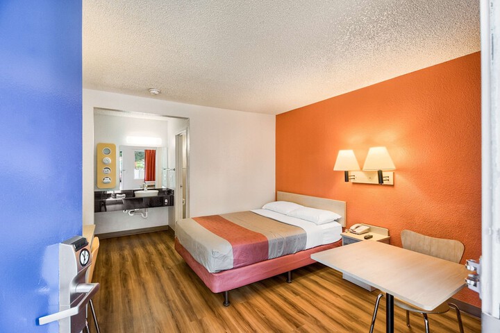Room 22 of 26