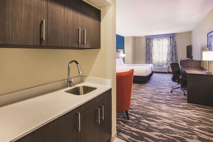 Room 30 of 43