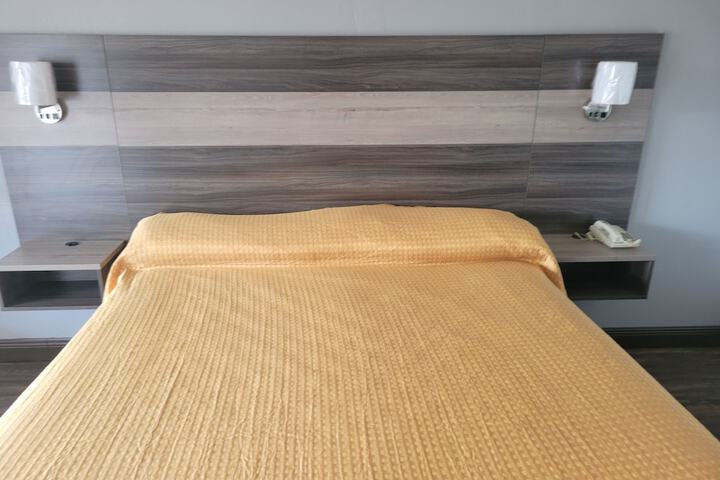 Room 3 of 7