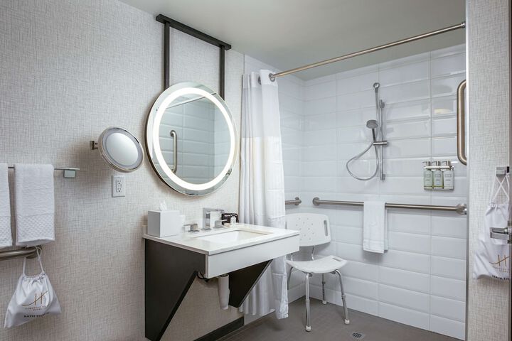 Room 10 of 49