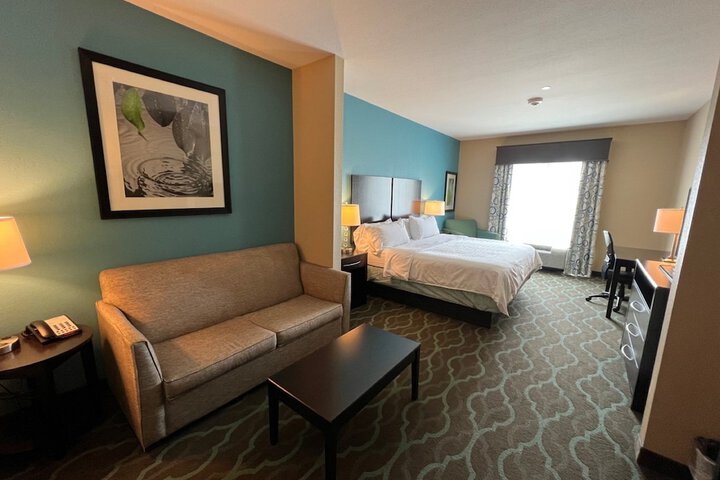 Room 34 of 48