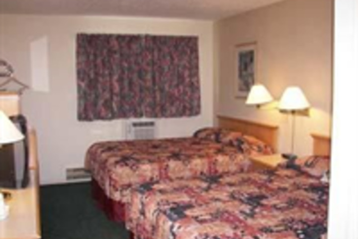 HOWARD JOHNSON KELOWNA
