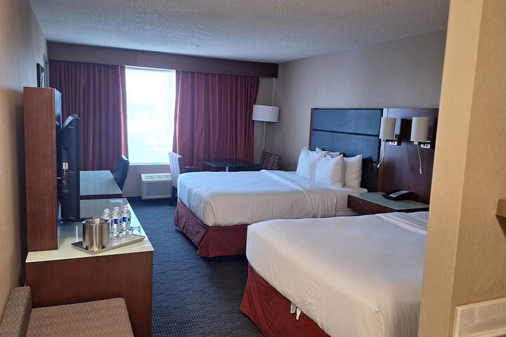 Radisson Hotel & Suites Fort McMurray