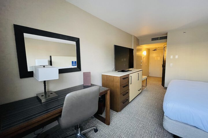 DoubleTree by Hilton Fresno Convention Center