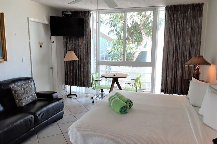 Room 31 of 177