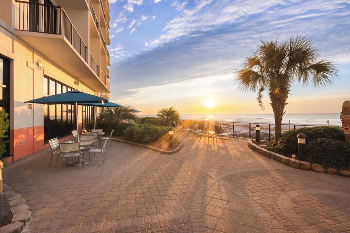 Hampton Inn & Suites Orange Beach / Gulf Front