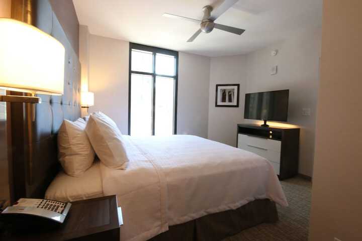 Room 25 of 36