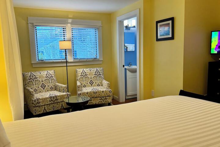 Room 10 of 62