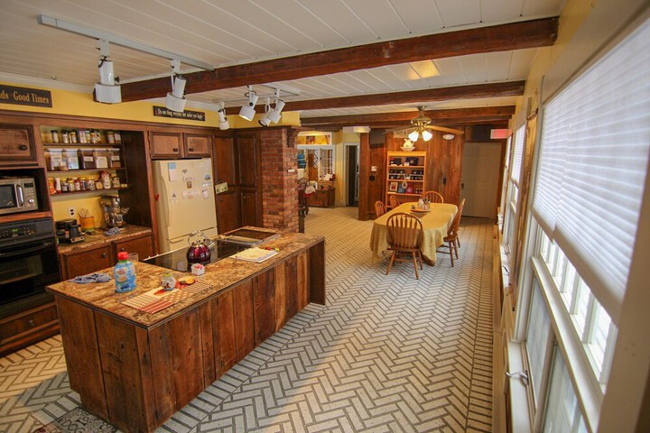Admiral Peary Inn Bed & Breakfast