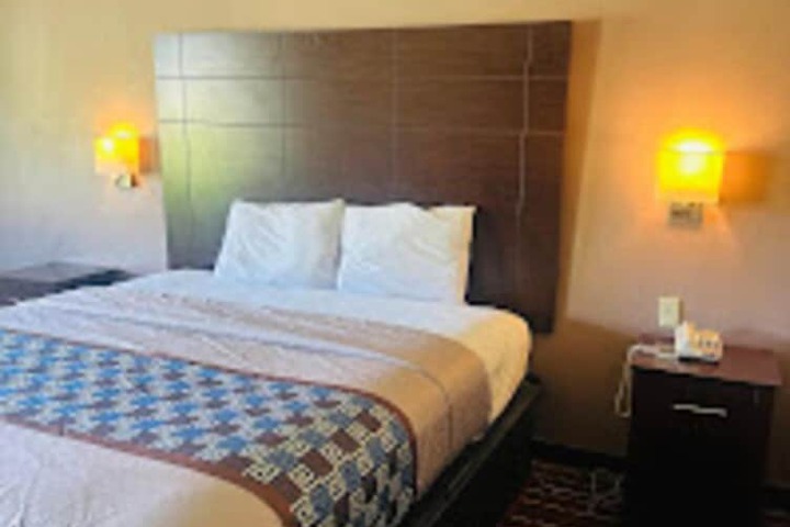 GOVERNORS INN