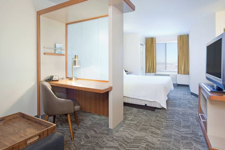 Room 12 of 21