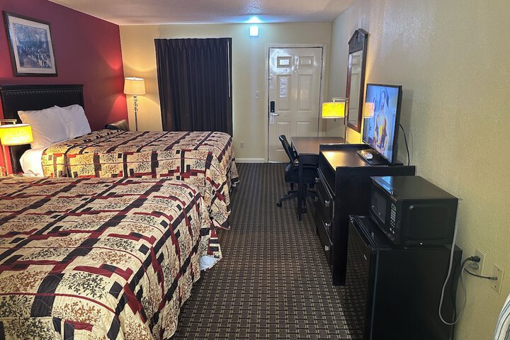 Room 25 of 46