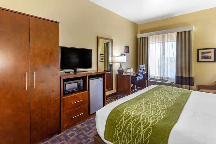 Room 12 of 33