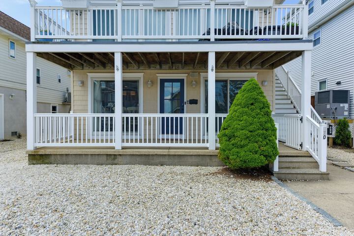 Avalon Vacation Rental w / Porch & Grill!