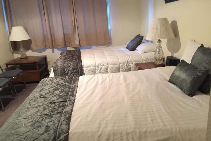 Room 8 of 10