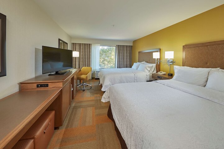 Hampton Inn & Suites Hood River
