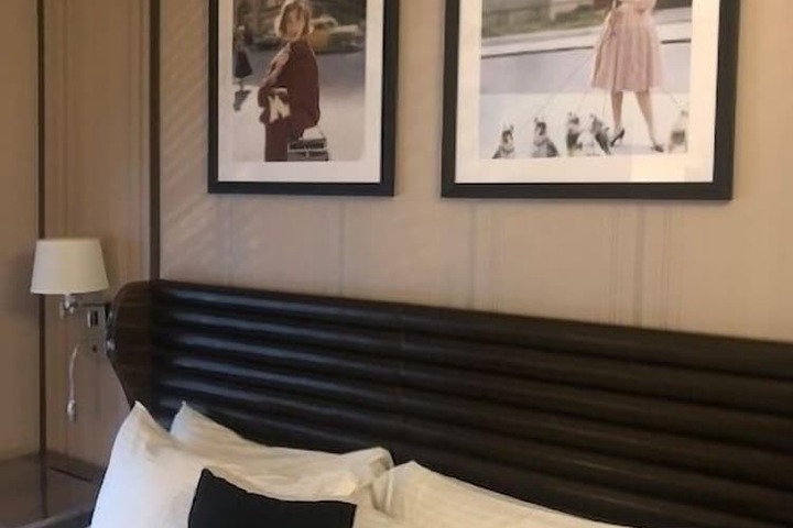 Room 53 of 78