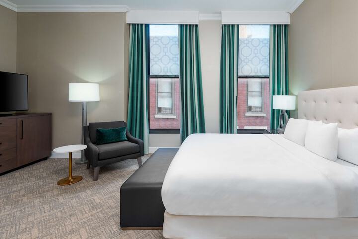 Room 30 of 44