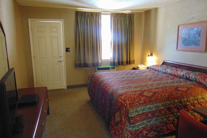 Room 14 of 40