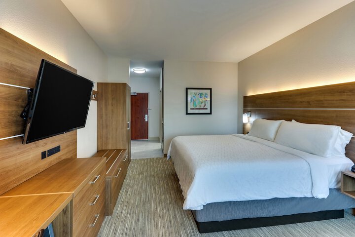 Room 18 of 53