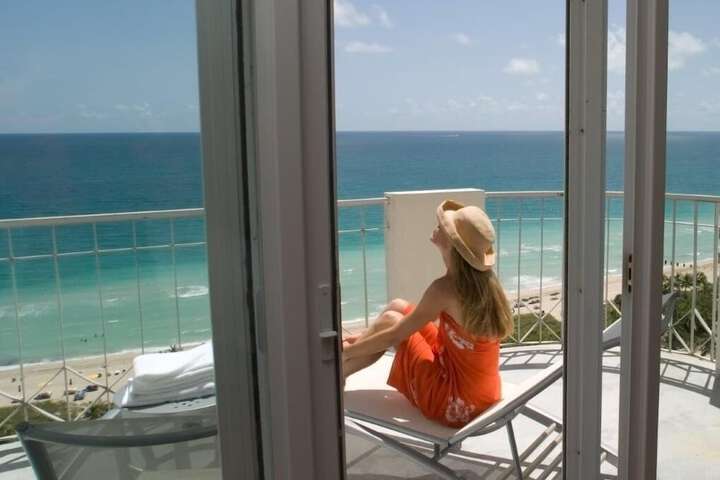 Sea View Hotel Bal Harbour, on the Ocean